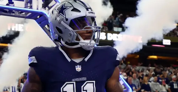 Cowboys Work Out Defensive Ends as Micah Parsons Drama Continues