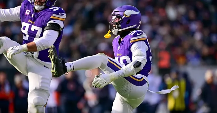 Kwesi Adofo-Mensah should take initiative with Vikings best defensive player to avoid issues that have hindered Minnesota in the past