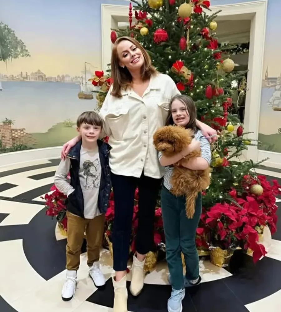 Kathryn Dennis Remains Devoted to Her Children Amid Custody Struggles
