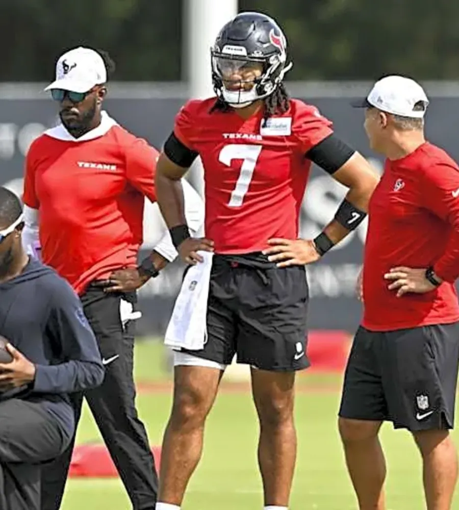 Houston Texans Given Bullish Win Total Prediction for 2025.