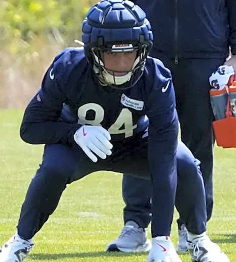 Five offensive players to watch at 2025 Chicago Bears training camp