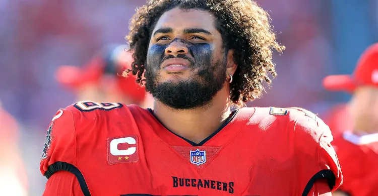 Buccaneers offensive star sends message after surgery