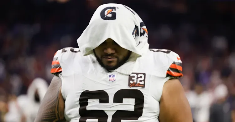 Jobless former Browns third-round pick may be forced into early retirement