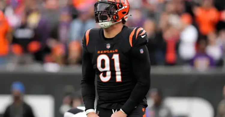 NFL Insider Drops Potential Hint on the Bengals Re-Signing Trey Hendrickso