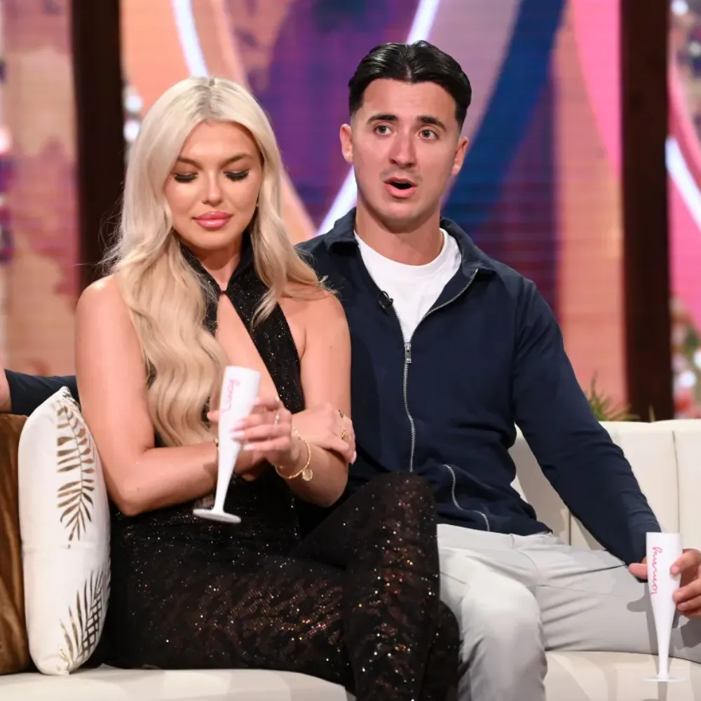 ‘She’s very b****y… that’s the word’ — Love Island explodes as Tommy sparks outrage with savage attack on Shakira after brutal villa dumping… and fans accuse him of revealing his ‘true colours’ on Aftersun - suong ‘She’s very b****y… that’s the word’ — Love Island explodes as Tommy sparks outrage with savage attack on Shakira after brutal villa dumping… and fans accuse him of revealing his ‘true colours’ on Aftersun - suong