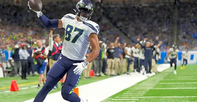 Former first-round tight end should be on the Browns radar after being released