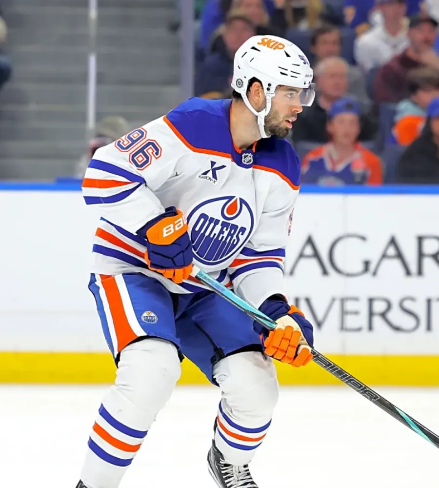 Fans React to Potential 8-Year Deal for $50M Oilers Defenseman