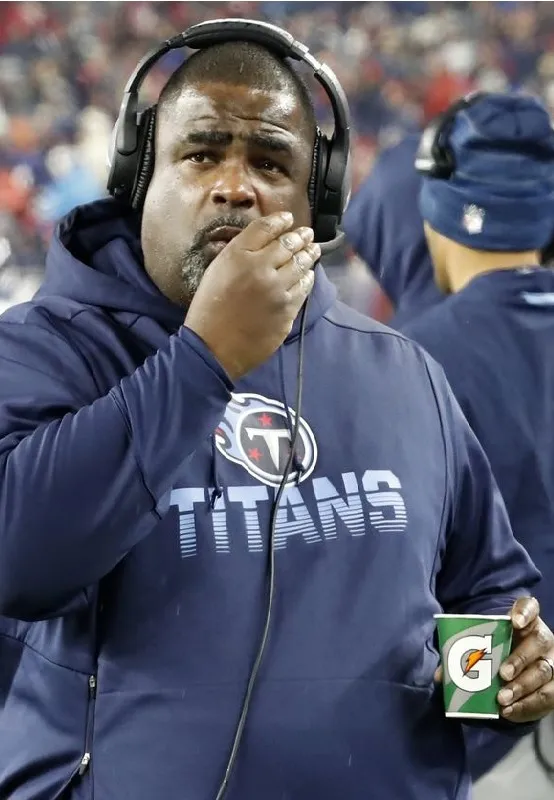Patriots Defensive Coordinator Set to Return After Health Scare