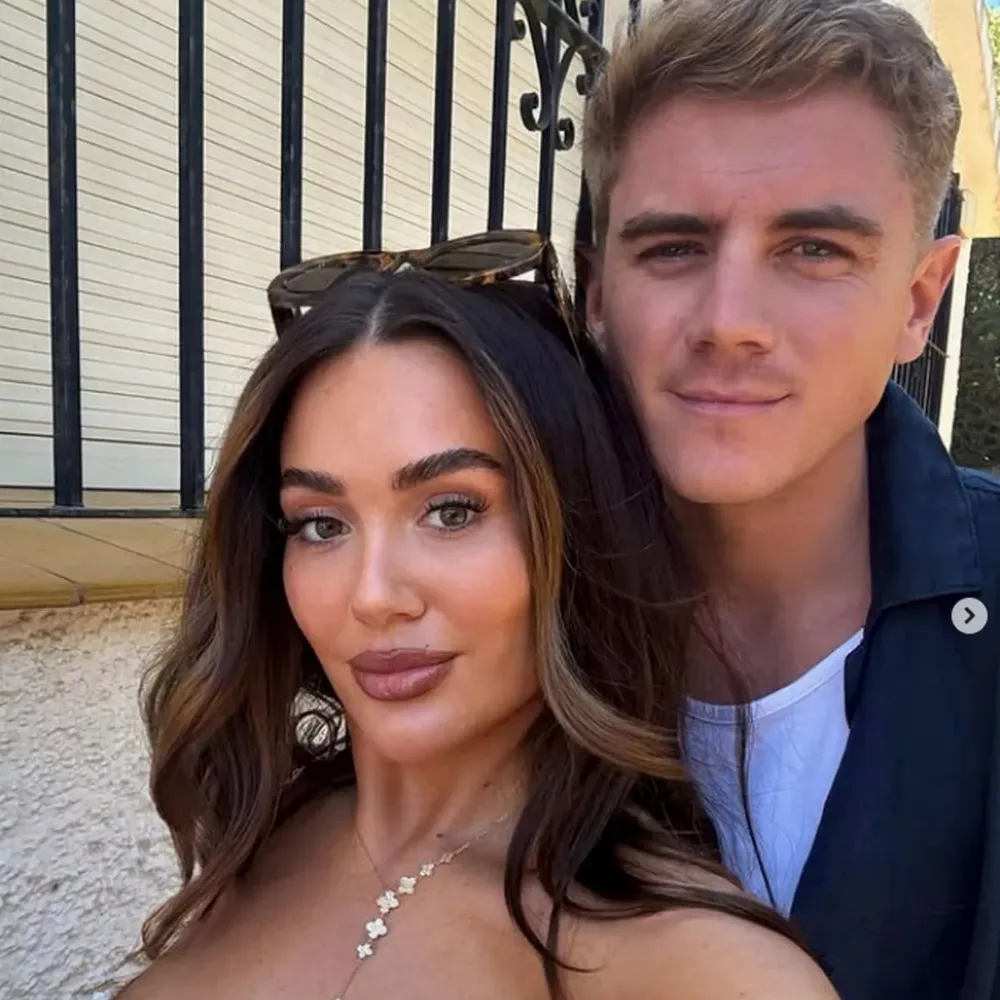 ‘I knew from the first week he was The One’ — TOWIE’s Frankie Sims moves in with new boyfriend Billy Jones after just months of dating as she breaks silence on secret wedding plans, baby hopes, and why she’s leaving her chaotic past behind - suong