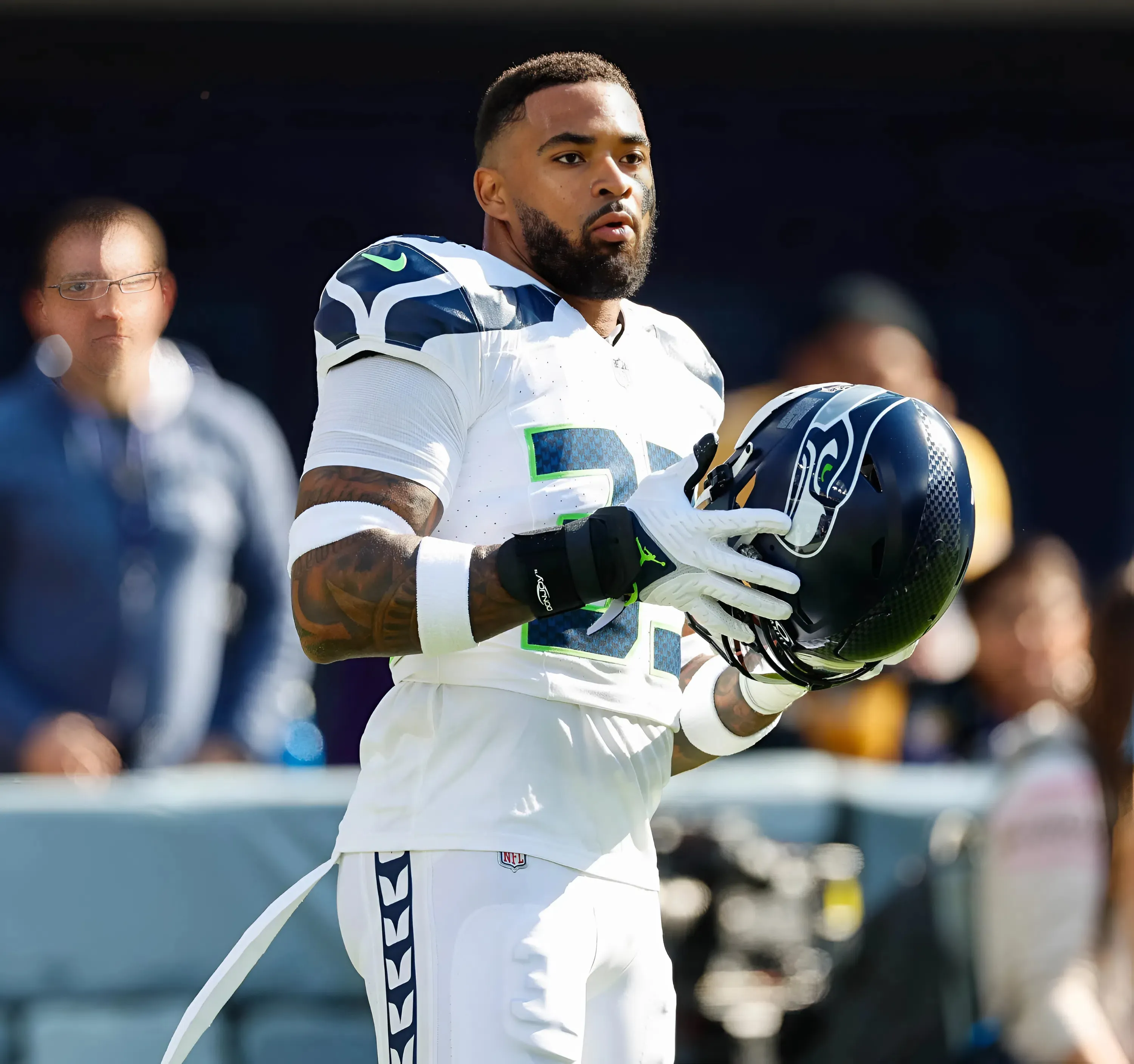 Former Seahawks $70 Million Star Signs With Raiders