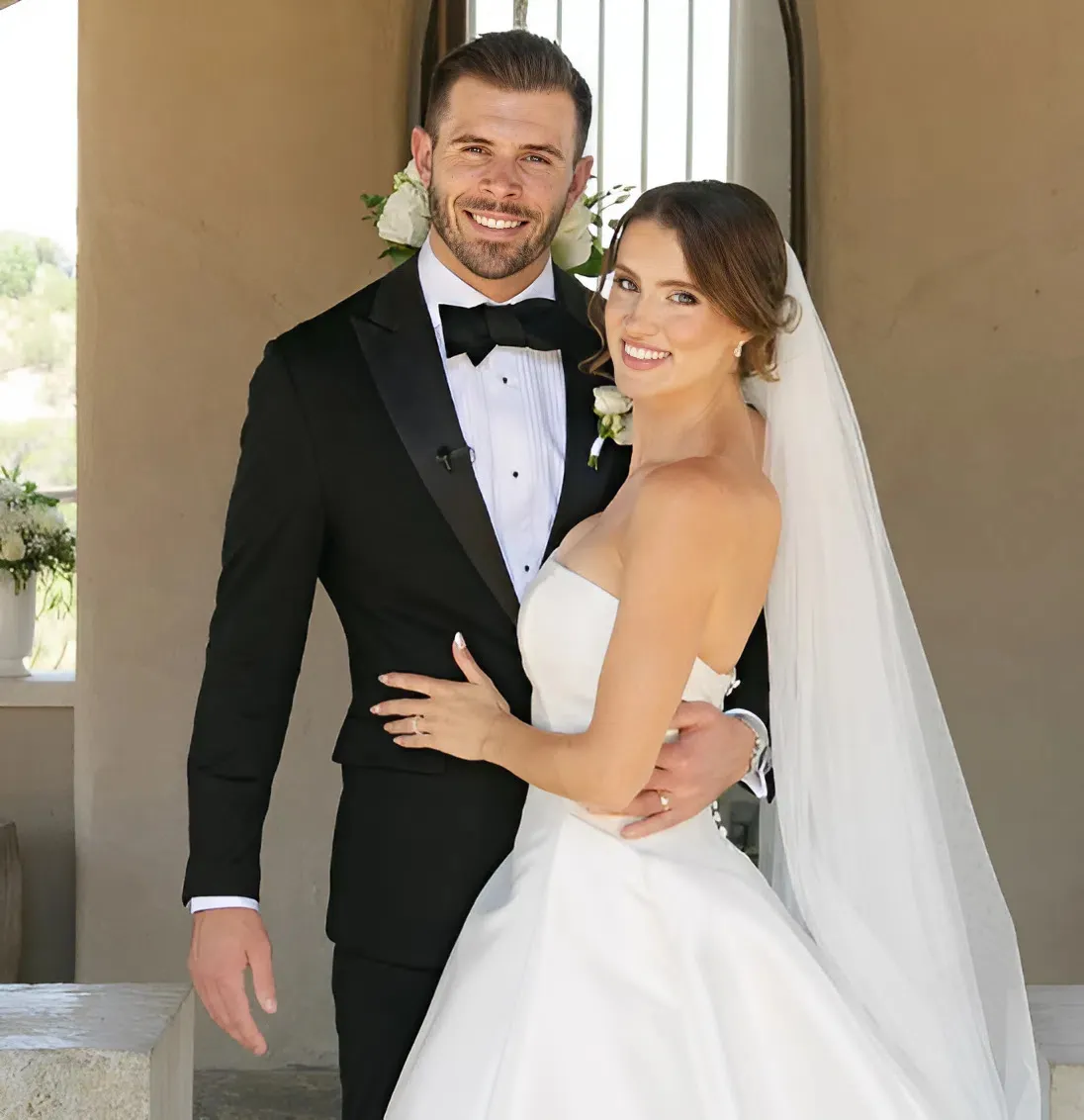 Kaity Biggar Reveals the Cost of Her Microwedding to Zach Shallcross, Plus: Plans for Their Larger Reception