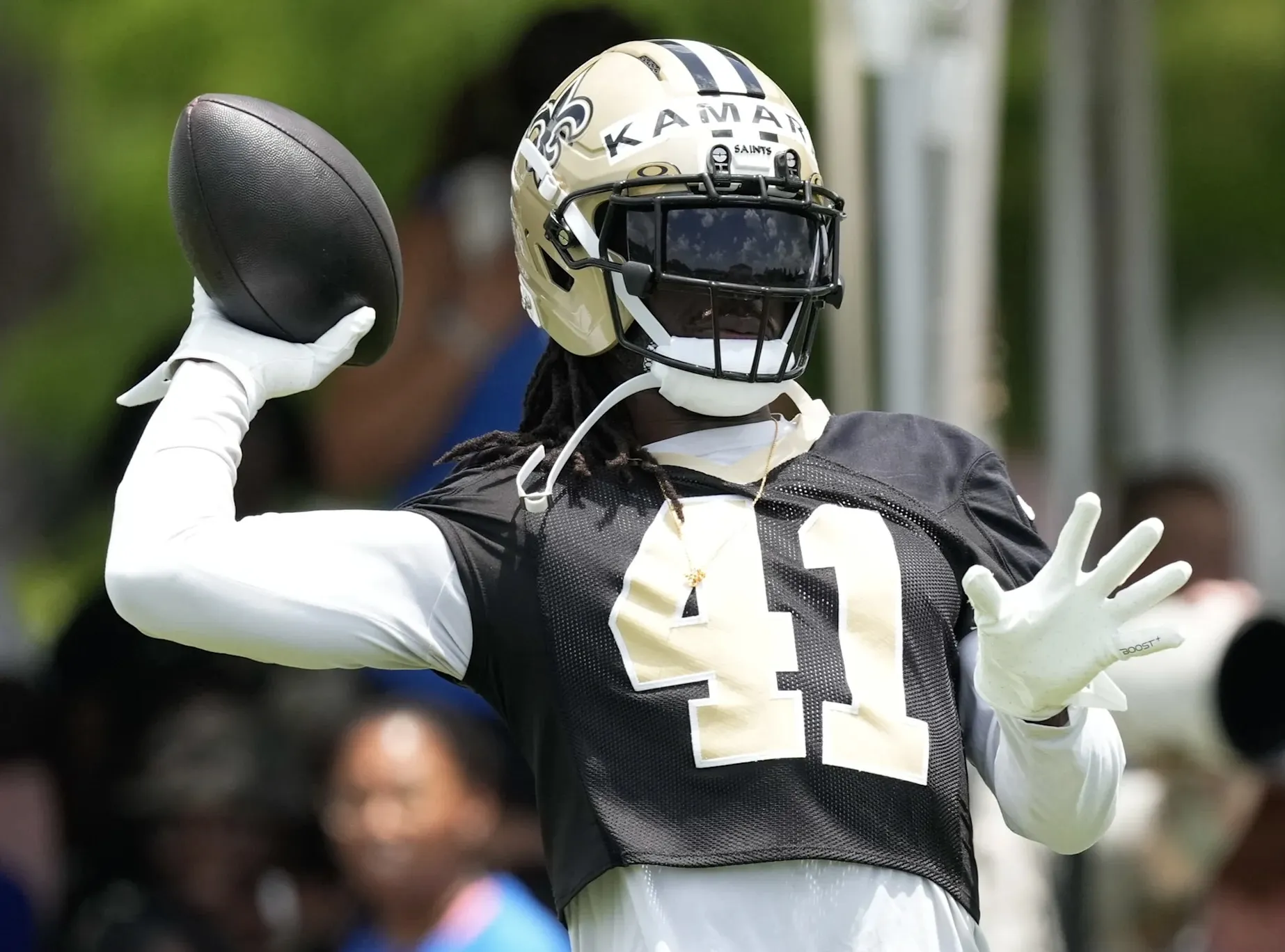 Saints fans on edge as Alvin Kamara’s future role raises unexpected questions amid team’s new season kickoff