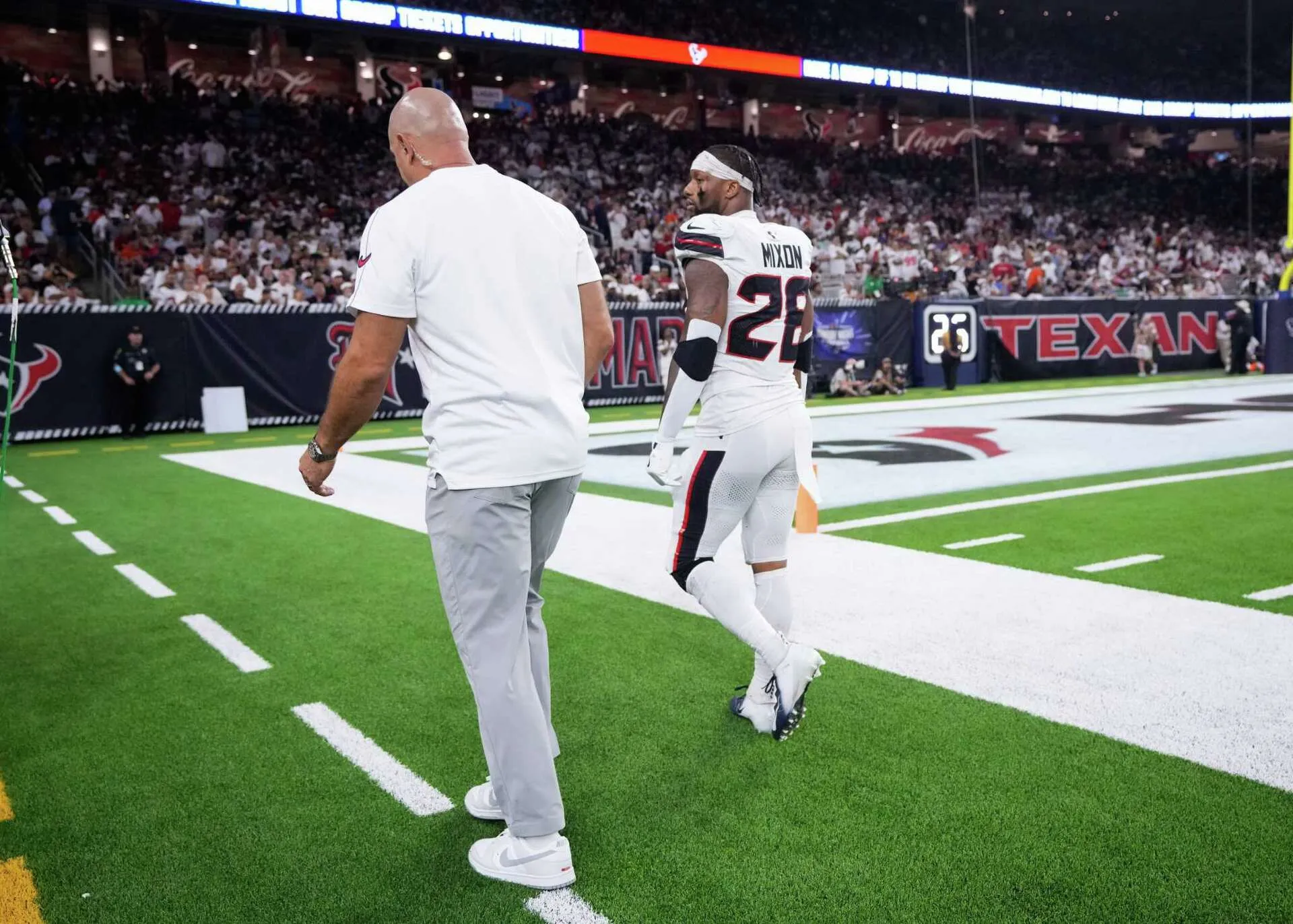 Texans make concerning Joe Mixon roster move amid ankle injury