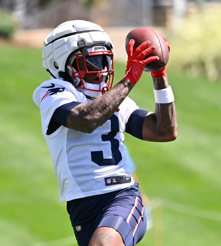 Douglas Delivers: Backup WR Impresses QB Maye—Patriots Plotting Shock Depth Chart Shake-Up!