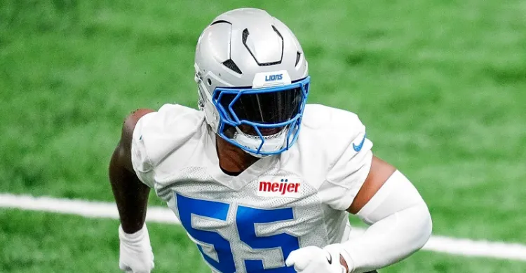 Projected Detroit Lions Starter Emotional in Return to Practice Field After Injury
