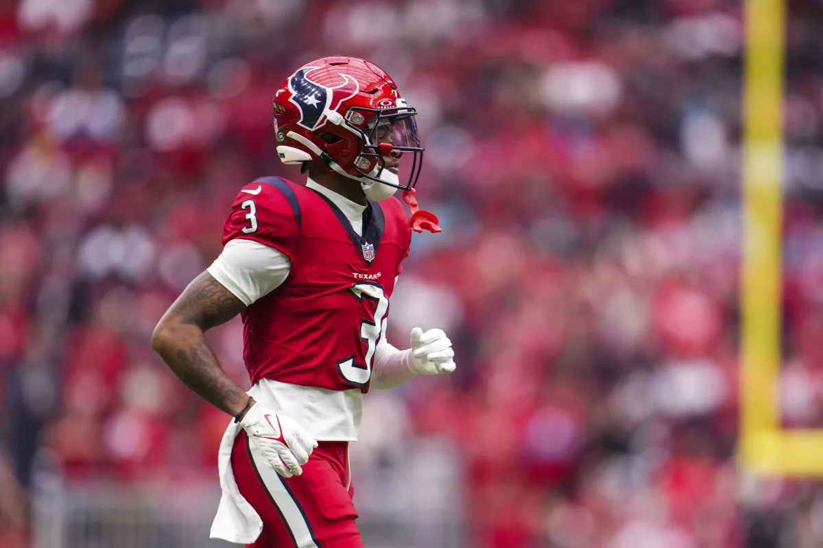 Texans’ Tank Dell ‘crushing’ injury rehab, but there’s a catch
