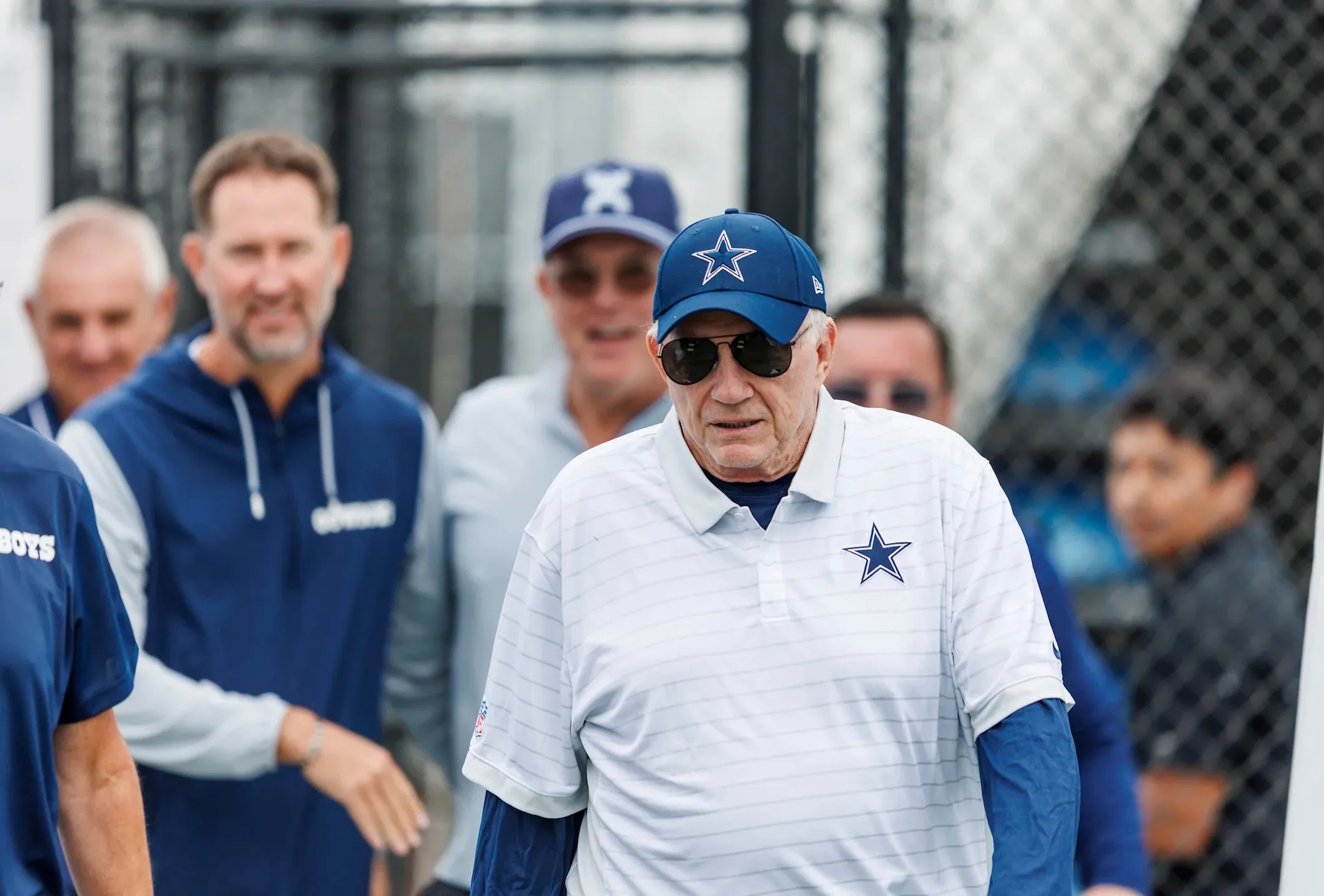 Jerry Jones Makes Jarring Micah Parsons Comment Amidst Negotiations