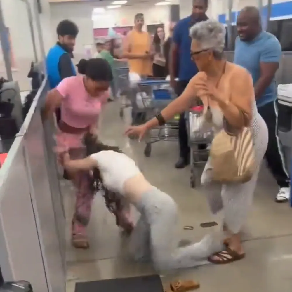 #BreakingNews A former Bravo star ARRESTED for beating a woman with a rock‑filled sock at Walmart! 😳💥 Details in comments - suong