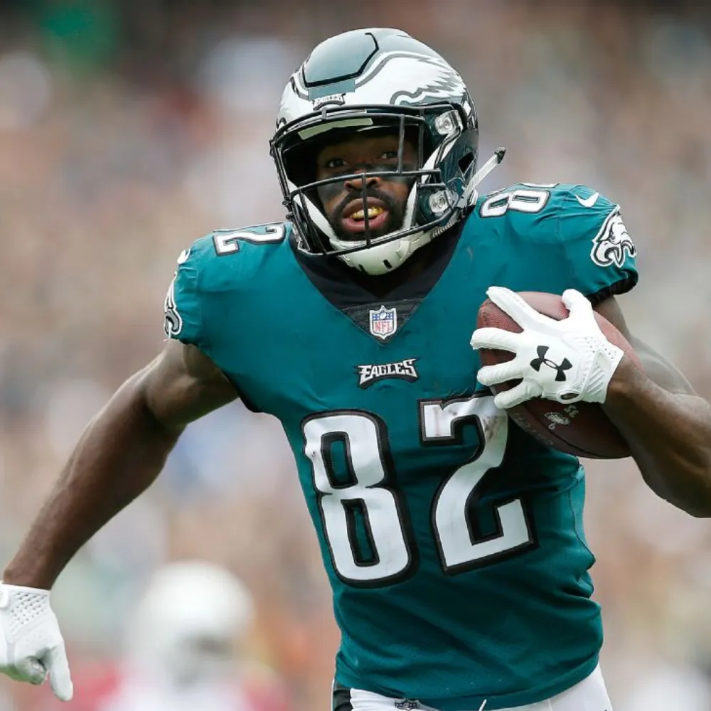 “Jalen is the only QB punished for having a good GM” – Eagles Super Bowl champ Torrey Smith fires back at Cam Newton in fierce defense of Jalen Hurts amid growing backlash over QB rankings - suong
