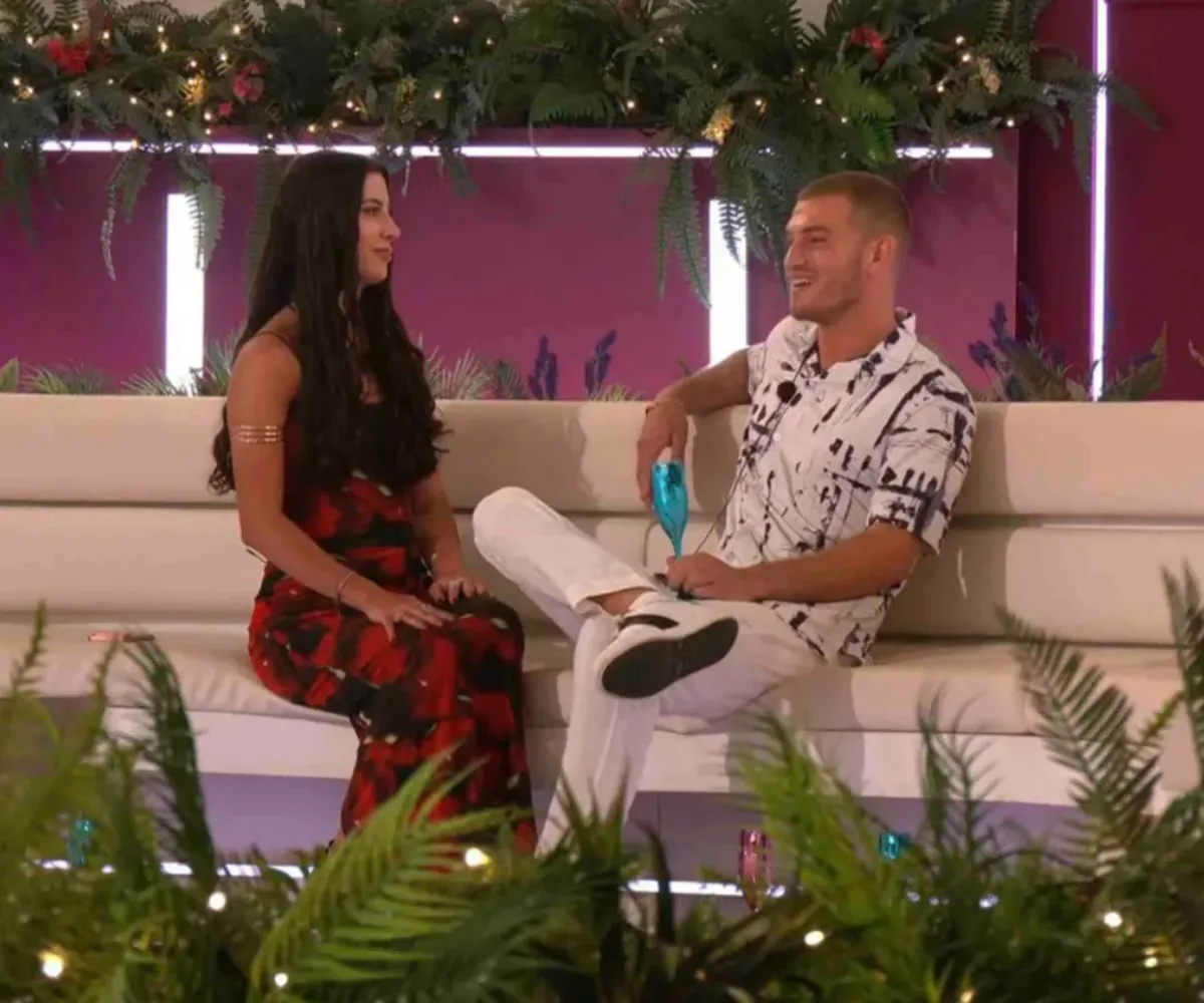 ‘Blu only going after Yas to secure the bag’ — Love Island fans accuse returning bombshell of playing a strategic game for the £50k prize as steamy chat with villa favourite sparks chaos just days before the final - suong