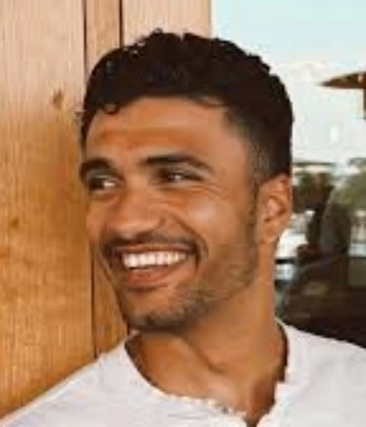 Jonathon Johnson Reveals How Taking Photos with Strangers Brought Him ‘Back to Reality’ After Filming ‘BIP’
