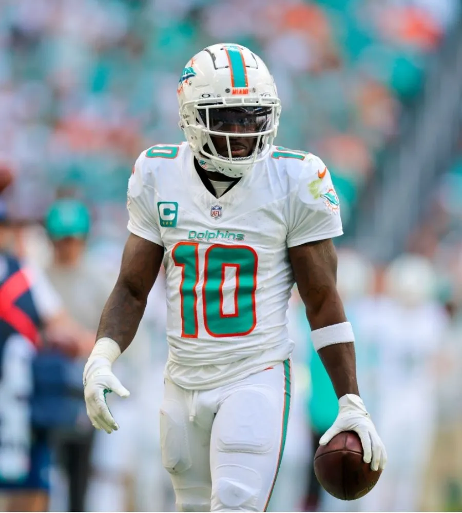 Dolphins Double Trade Proposal Lands Them Two CBs After Injury