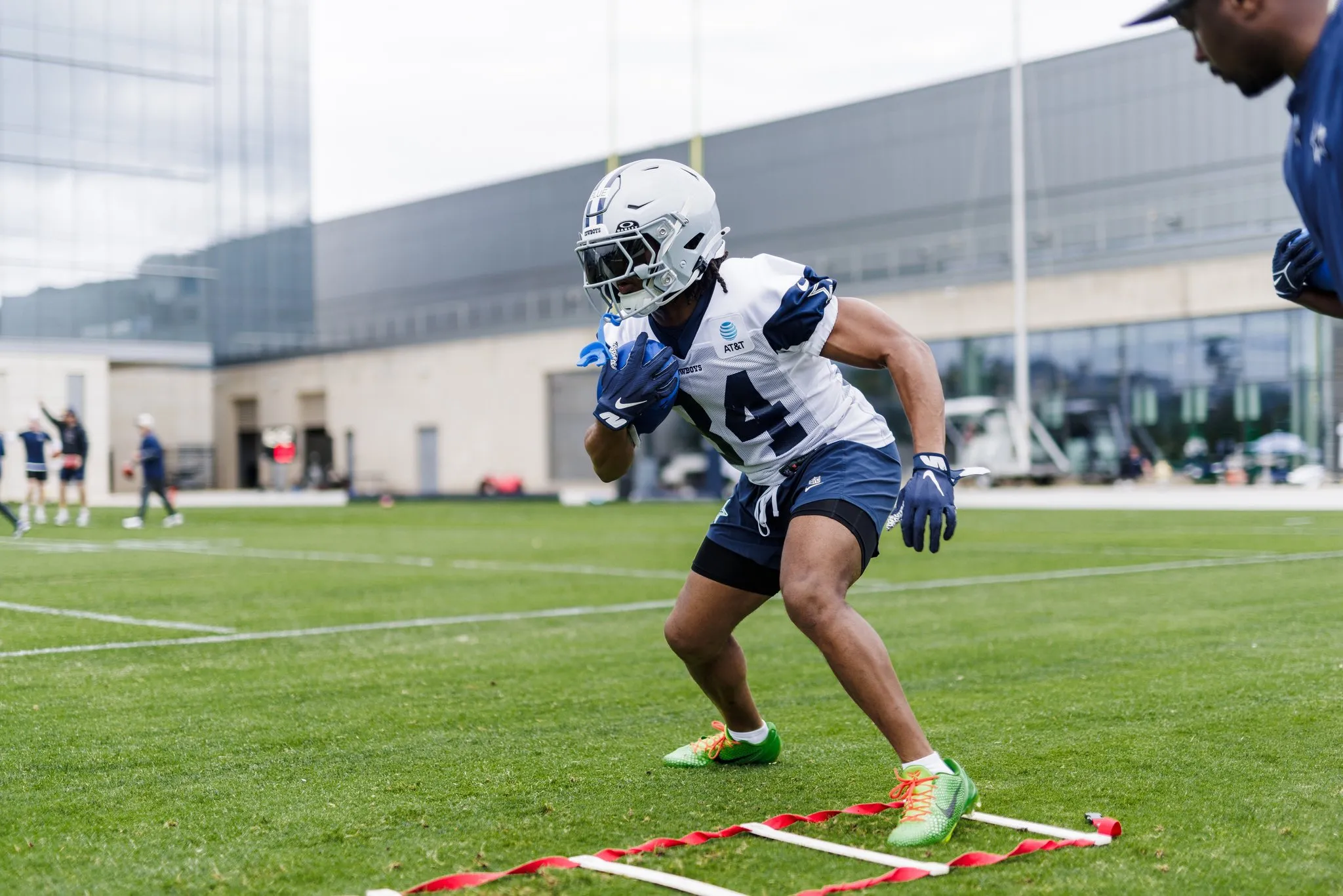 Cowboys Rookie Playmaker Boldly Predicted To Be Named Starter Over Ex-Pro Bowler