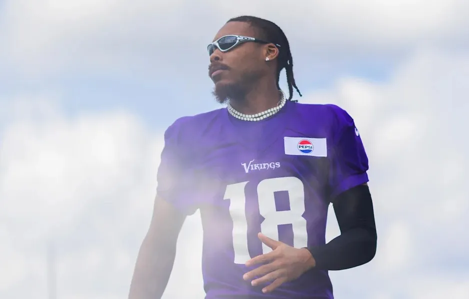 Vikings’ Justin Jefferson pumps the brakes on JJ McCarthy expectation