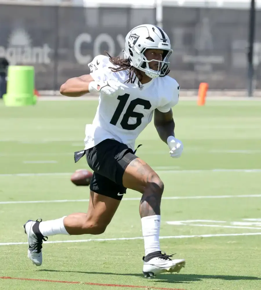 Raiders WR Jakobi Meyers Opens Up on Playing With Geno Smith