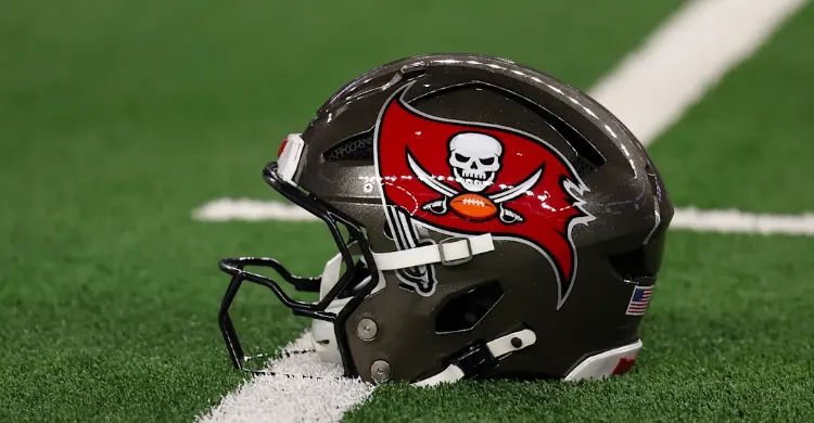 Buccaneers quietly sign ex-Patriots starter in sneaky training camp move