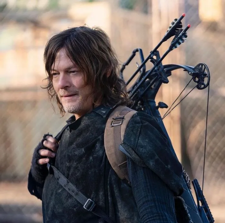 Walking Dead: Daryl Dixon's Future After Early Season 4 Renewal Gets Encouraging Update From Greg Nicotero