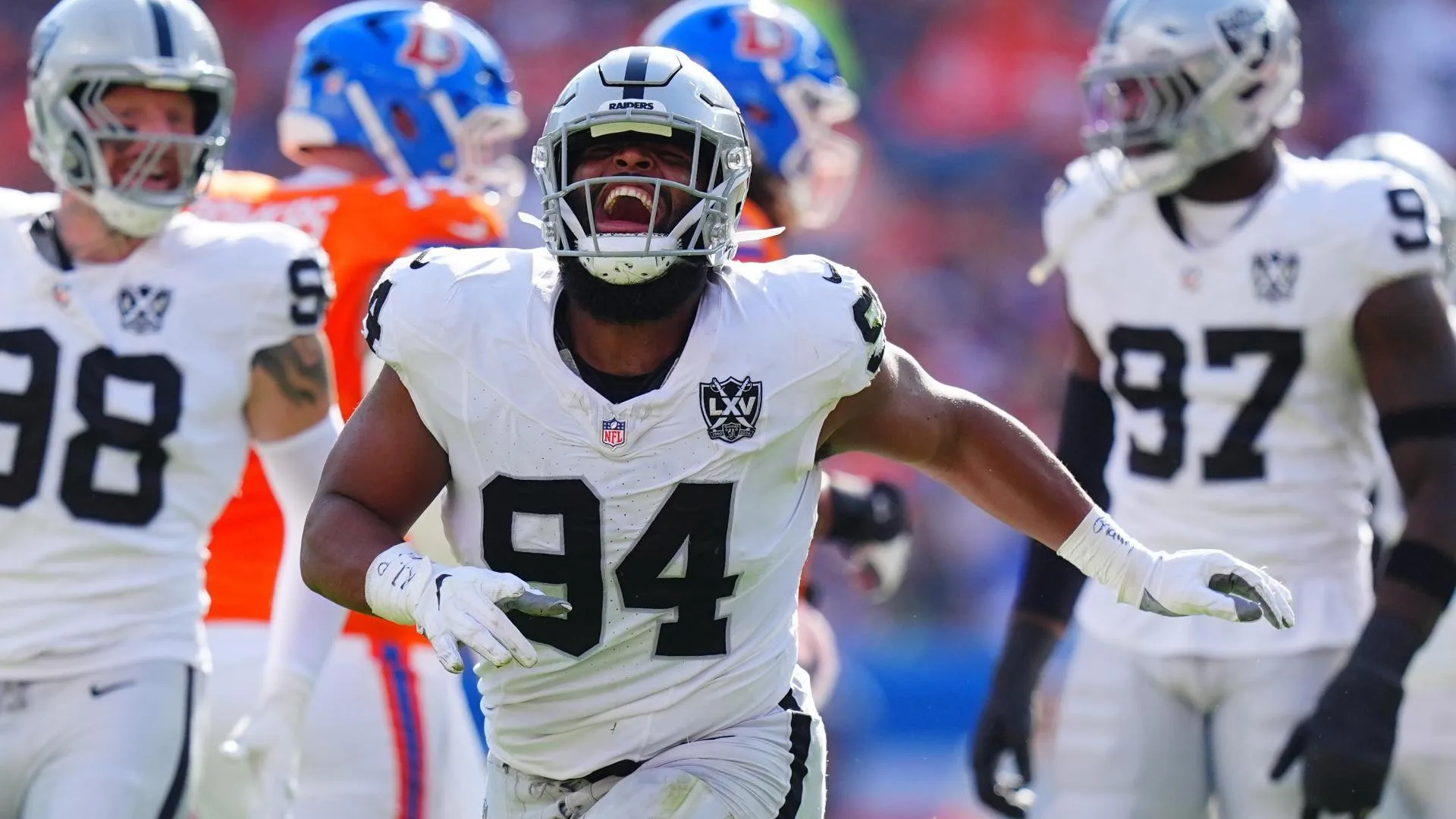 Broncos must sign this unexpectedly available free agent cut by the Raiders