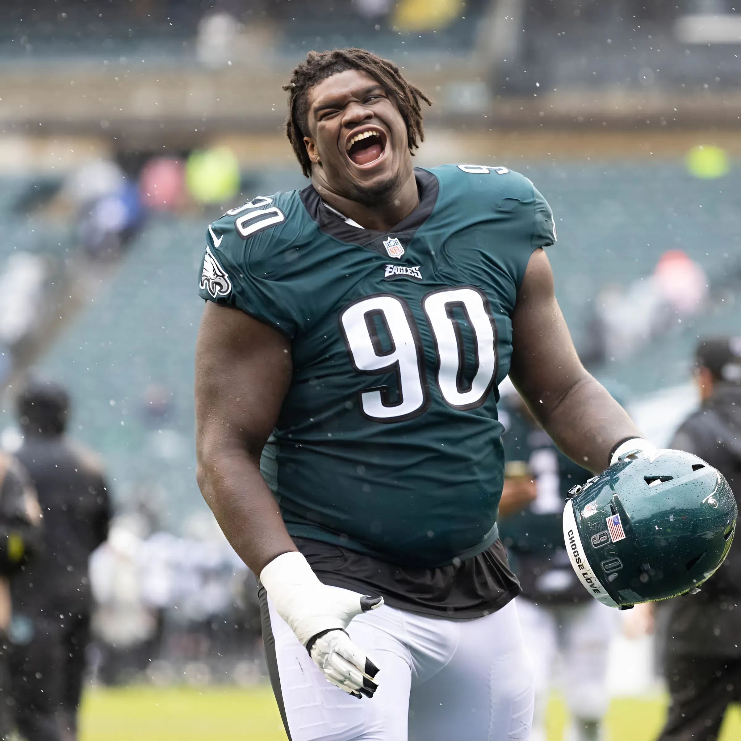 Eagles’ Jordan Davis hilariously offers to show media his offseason weight loss