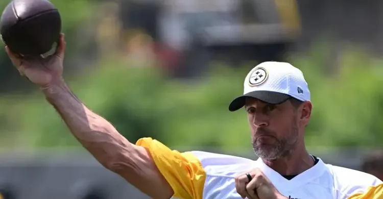 Former NFL Exec Doubles Down on It Being ‘Over’ for Aaron Rodgers