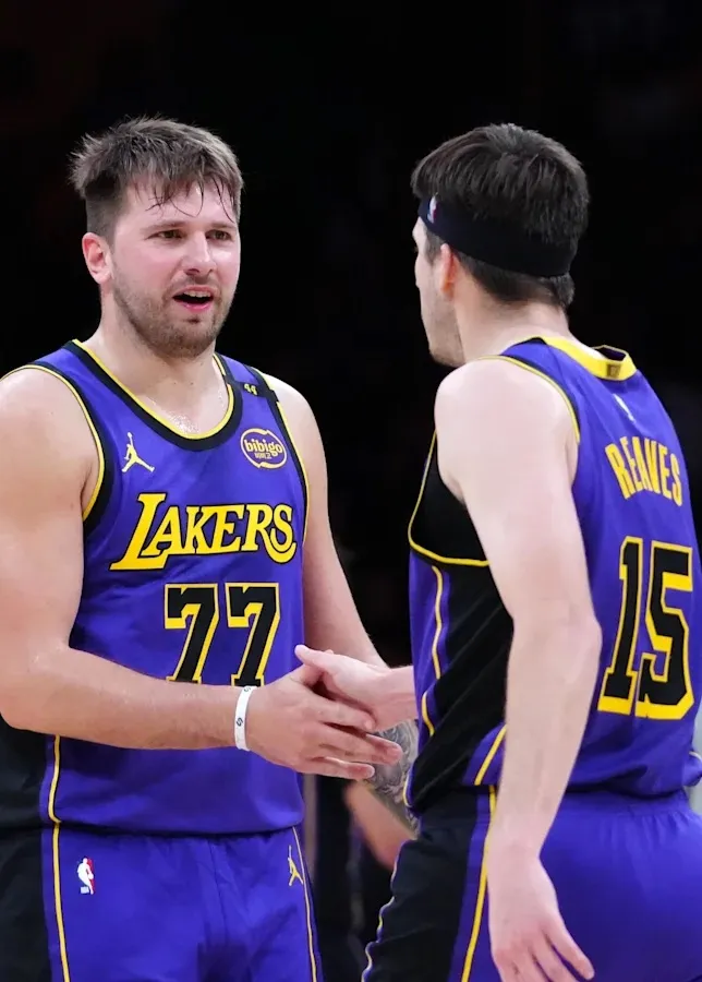 The Smart insurance policy Lakers desperately need is hiding in plain sight
