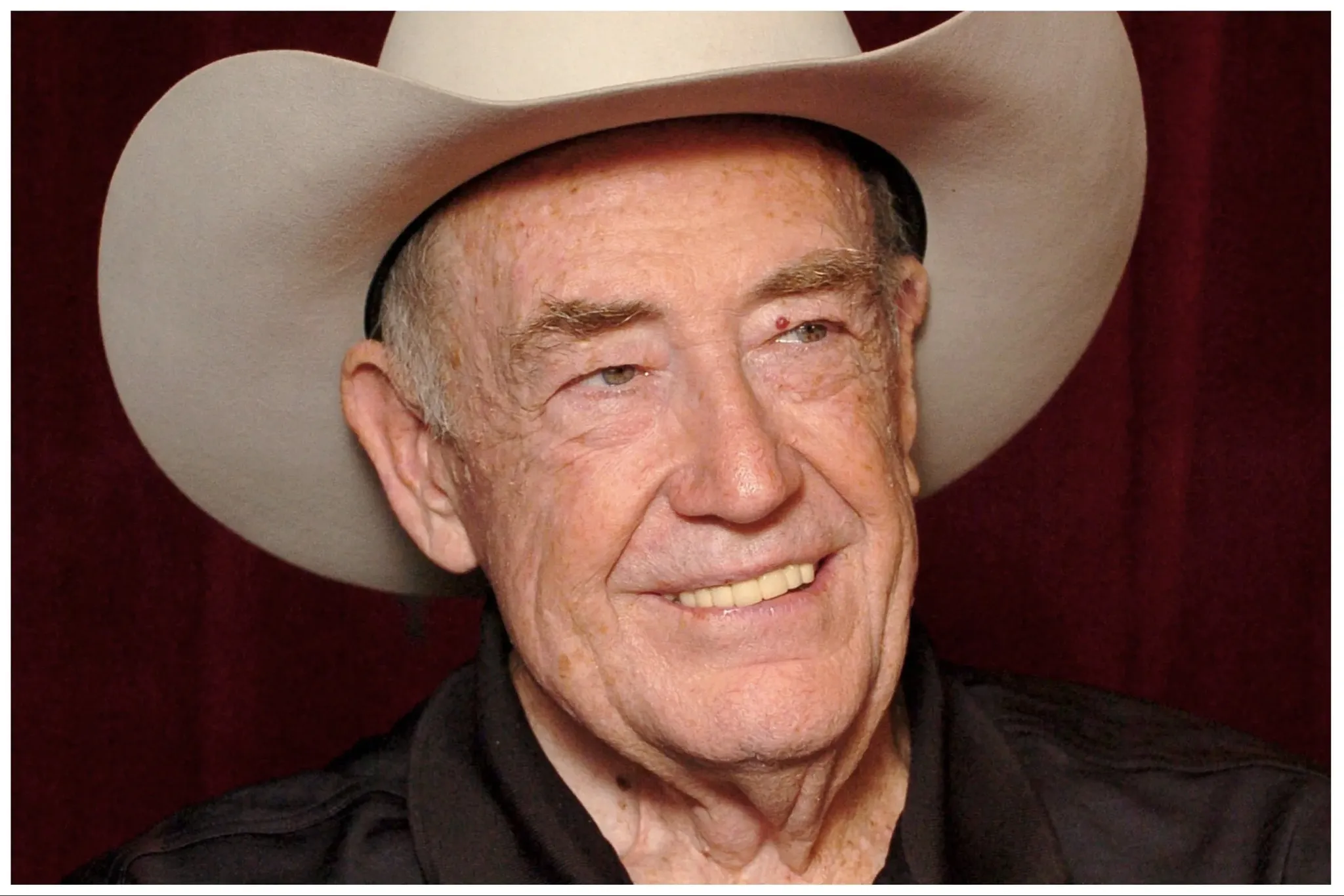 The Cowboy Who Changed Poker Forever — One Hand at a Time