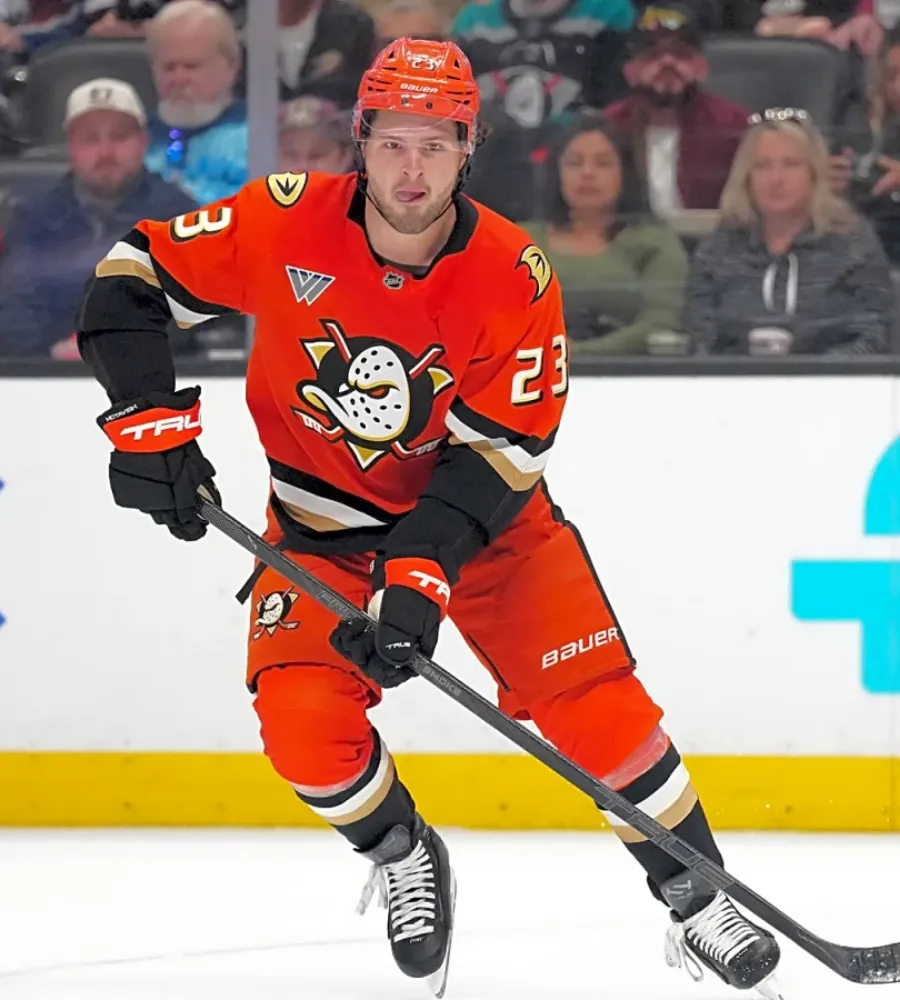 Top NHL Analyst Provides Update on Canucks Possible Offer Sheet for Two Star Players