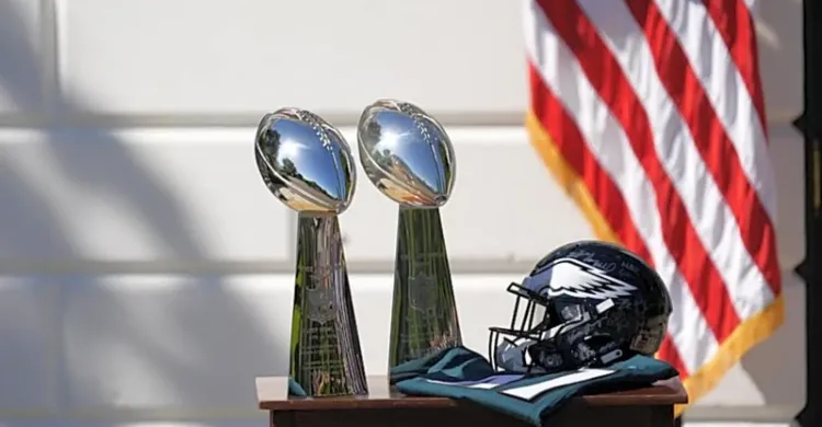 Eagles Super Bowl Champ Retiring, Ending 10-Year NFL Career