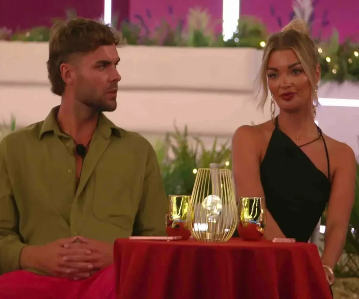 ‘I think it’s more friendly, for me…’ — Love Island’s Harry Cooksley finally confesses how he really feels about Helena Ford just moments before she brutally ends their romance after explosive Grafties betrayal - suong