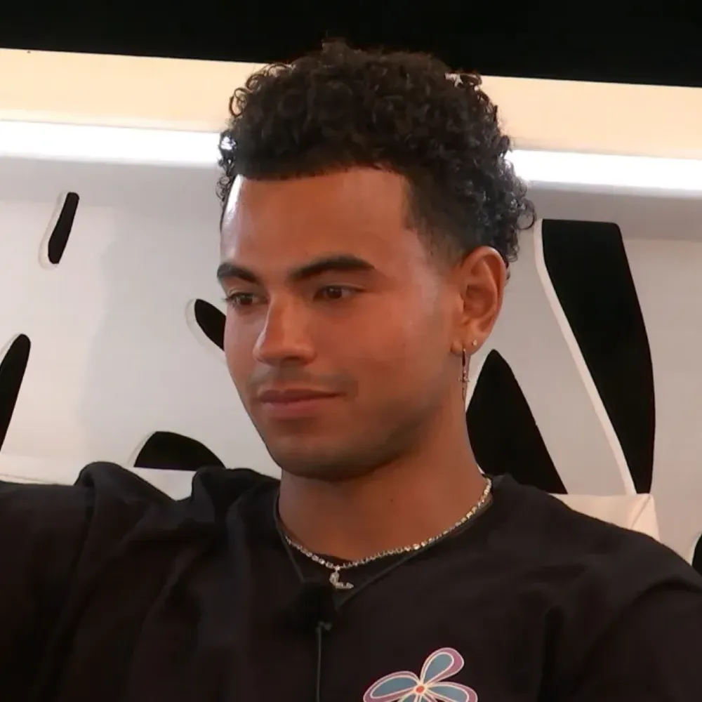 ‘I got a grilling from Mum’ — Love Island’s Harrison Solomon breaks silence on explosive villa backlash, reveals family reaction to “uncomfortable” scenes and hits back at toxic behaviour claims after shock exit with Lauren - suong ‘I got a grilling from Mum’ — Love Island’s Harrison Solomon breaks silence on explosive villa backlash, reveals family reaction to “uncomfortable” scenes and hits back at toxic behaviour claims after shock exit with Lauren - suong