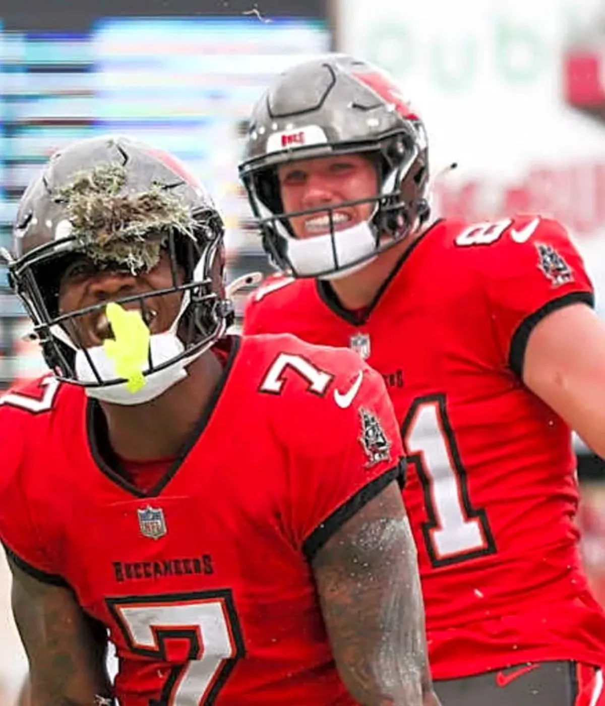 Tampa Bay Buccaneers star continues to lean on teammates in Year 2