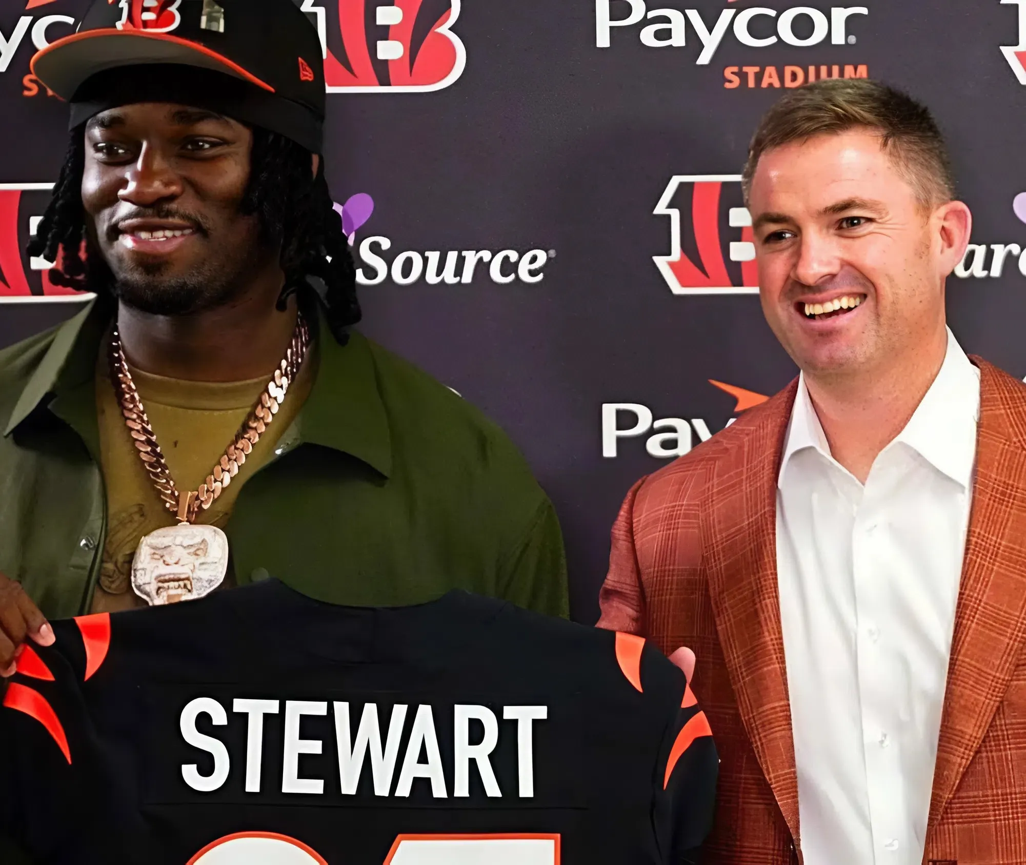 Reports: Bengals, rookie DE Shemar Stewart reach contract agreement