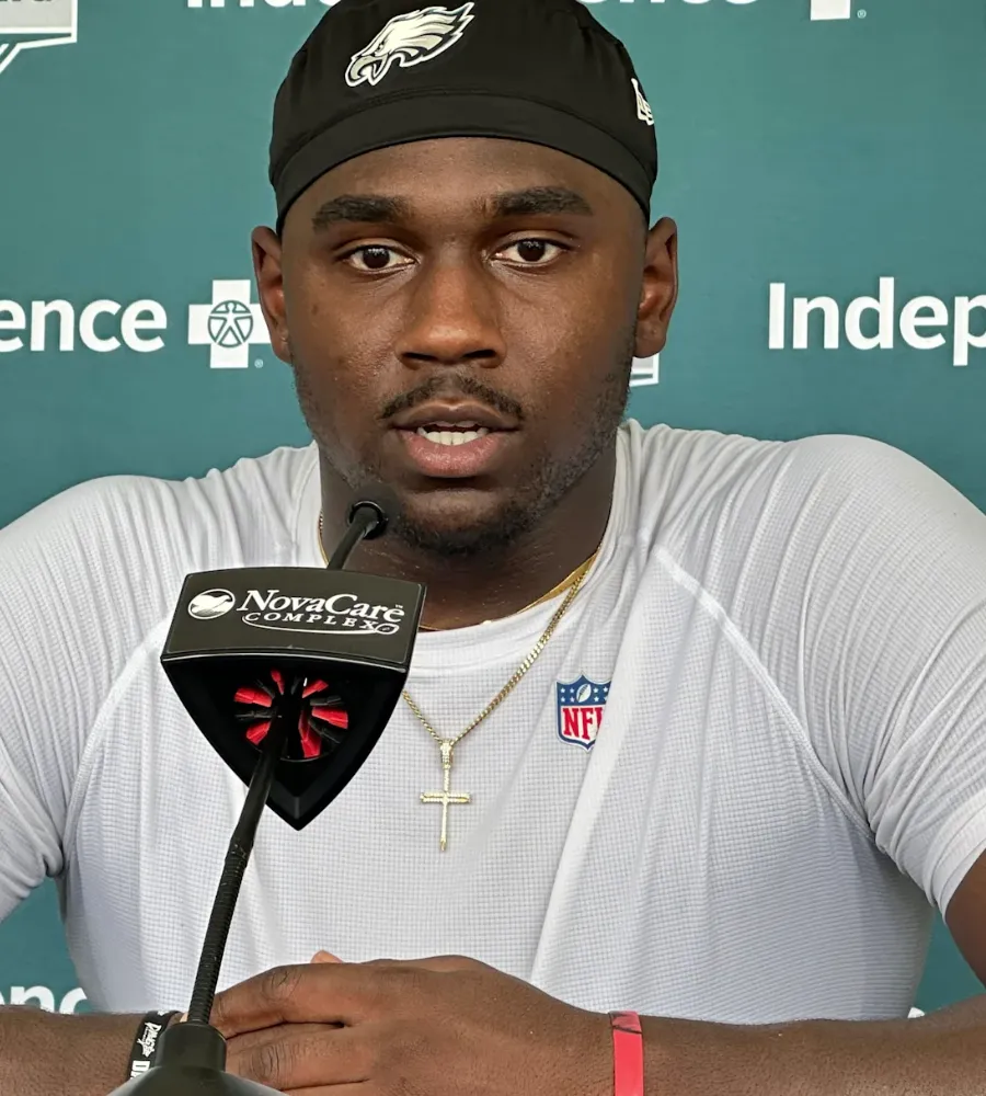 Hunt Heats Up Philly: Super Bowl Edge Star in the Making—But Fangio Warns ‘Don’t Get Ahead’!