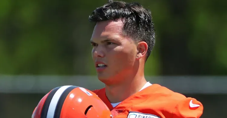 Cleveland Browns Quarterback Dillon Gabriel's Chances To Earn Starting Role Cleveland Browns Quarterback Dillon Gabriel's Chances To Earn Starting Role