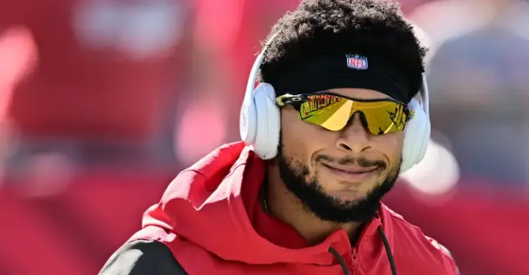 Embattled Buccaneers $84M All-Pro Looks ‘Outstanding’ in Training Camp Embattled Buccaneers $84M All-Pro Looks ‘Outstanding’ in Training Camp