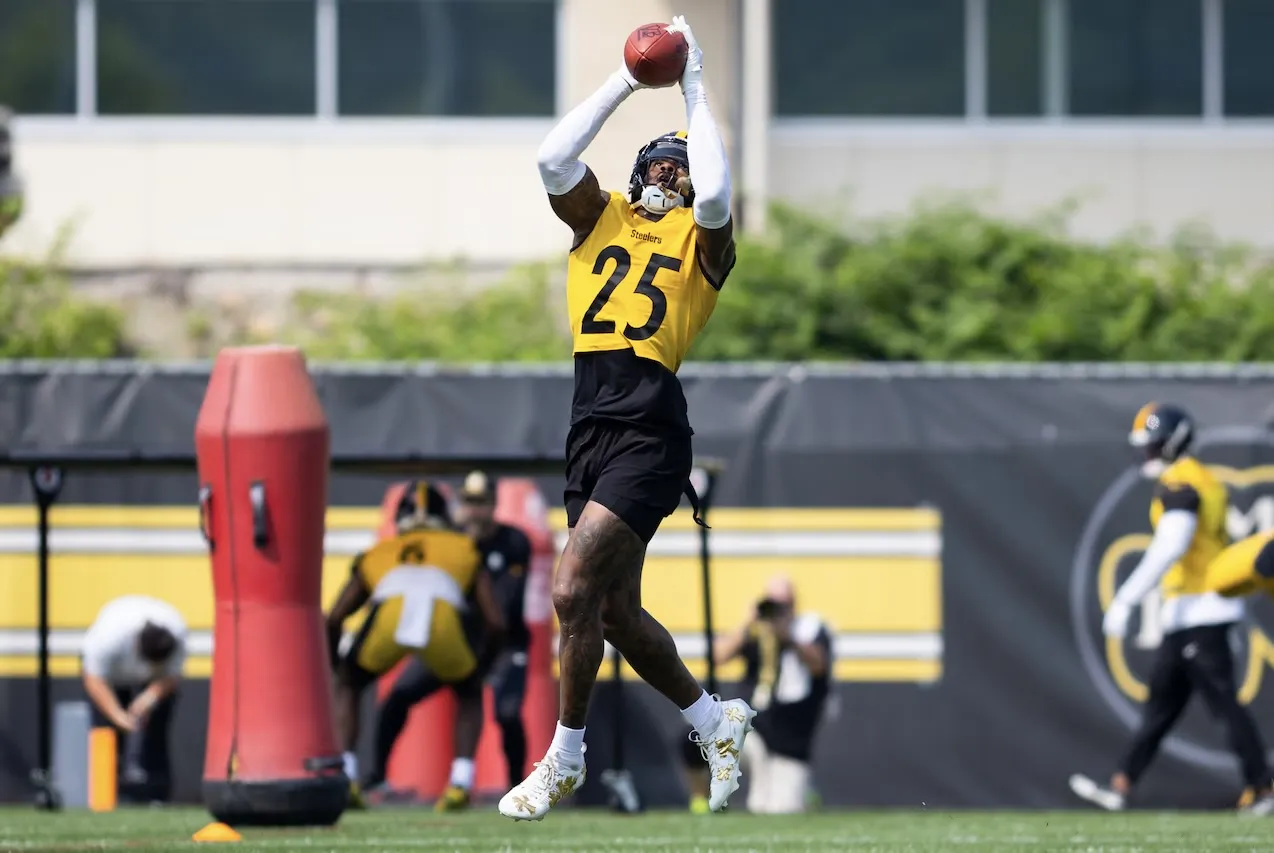 Aaron Rodgers’ new Steelers teammate apologizes for retirement home ‘troll’
