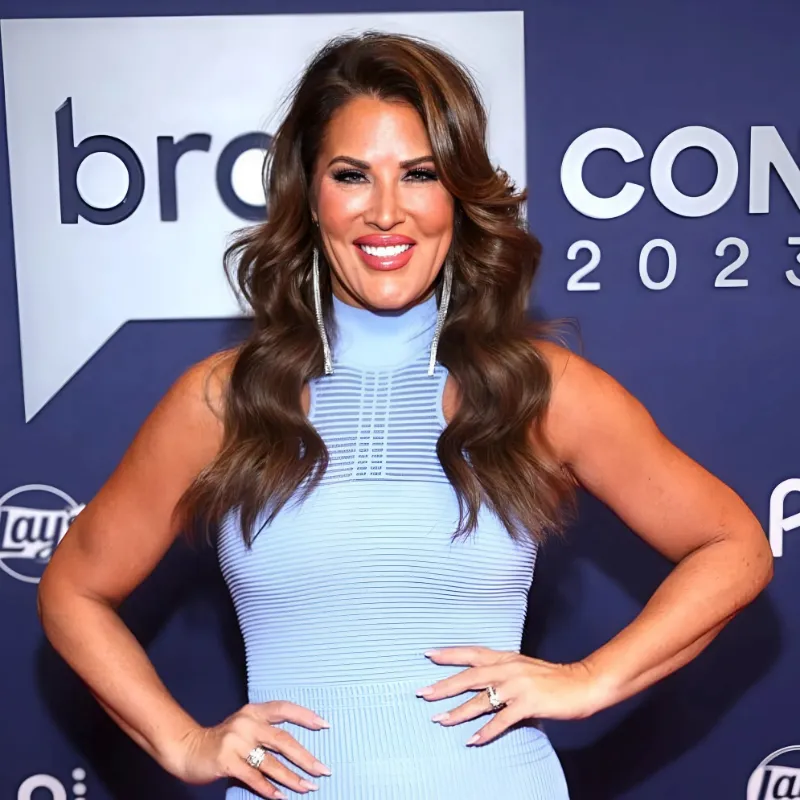 Emily Simpson Responds to Criticism Over Sharing Son’s Eating Disorder on RHOC & Reveals How He’s Doing, Plus Slams Katie and Throws Shade at Alexis-quang