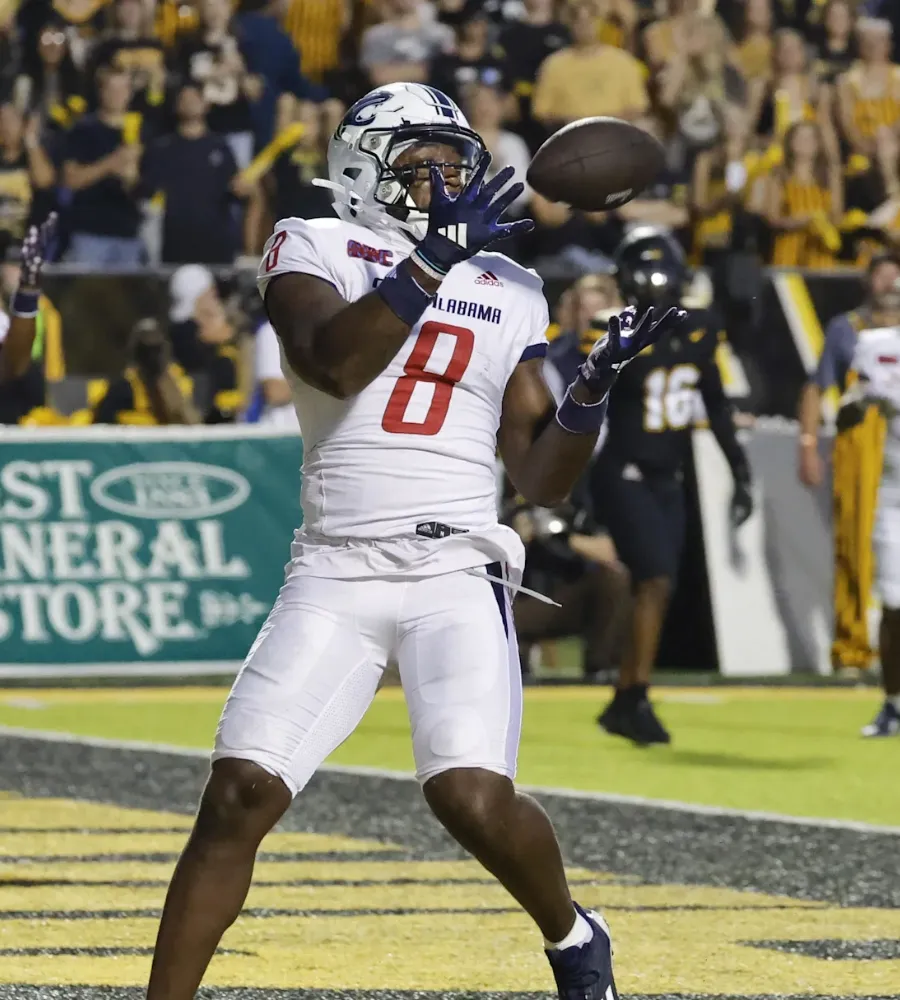 UDFA Rookie's Dream Ends Horribly: DJ Thomas‑Jones Lies Carted Off With Suspected Achilles Tear