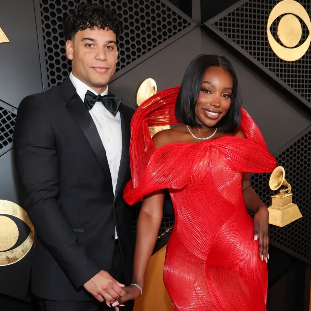 Love Island USA couple SPLITS just weeks after finale and fans ‘spotted signs’ of trouble ahead of sudden breakup - suong