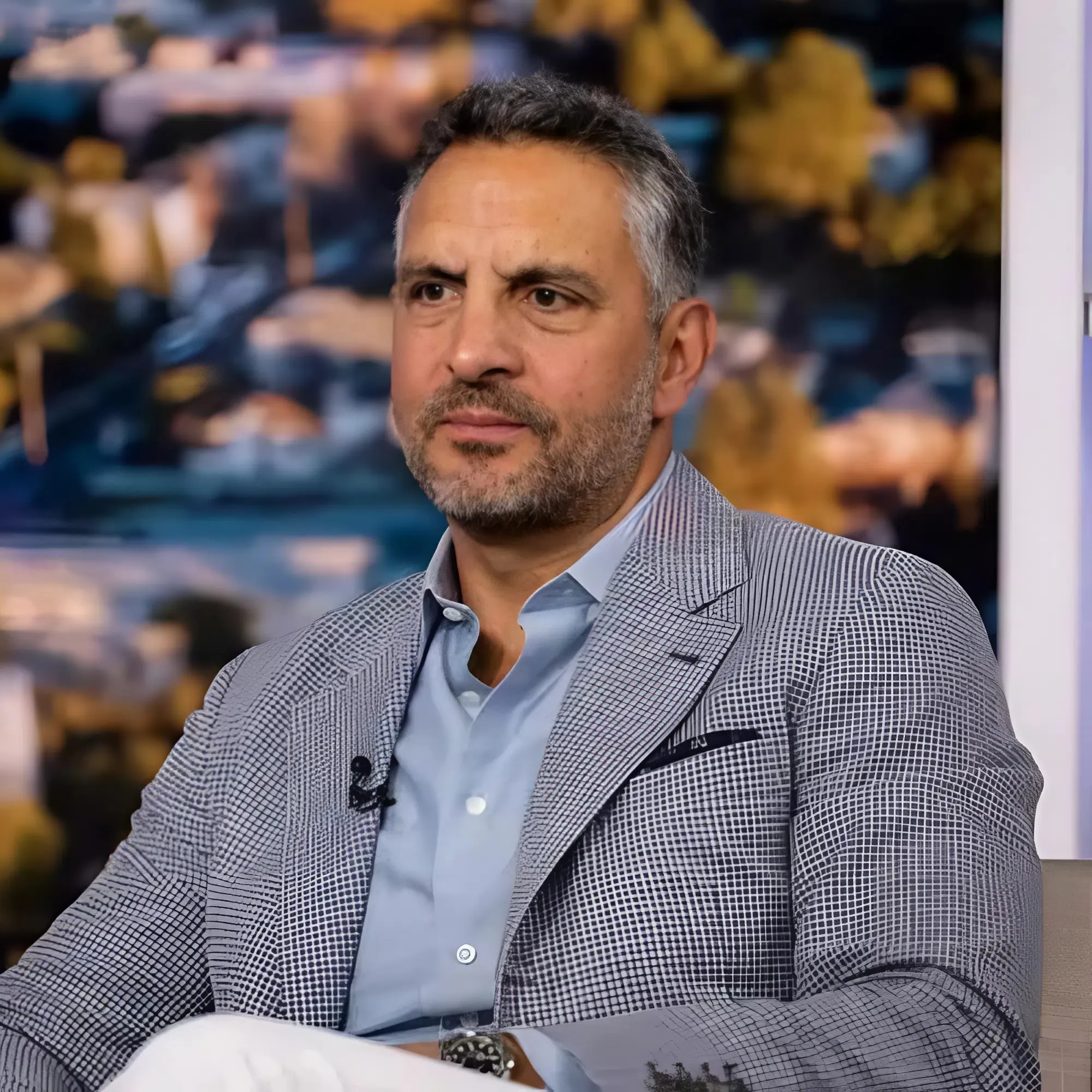 #Shocking News Mauricio Umansky Shocked With Post Announcing Retirement At Age 60 💔 Will Sell All Assets And Donate 60% Of His Wealth To Charity!